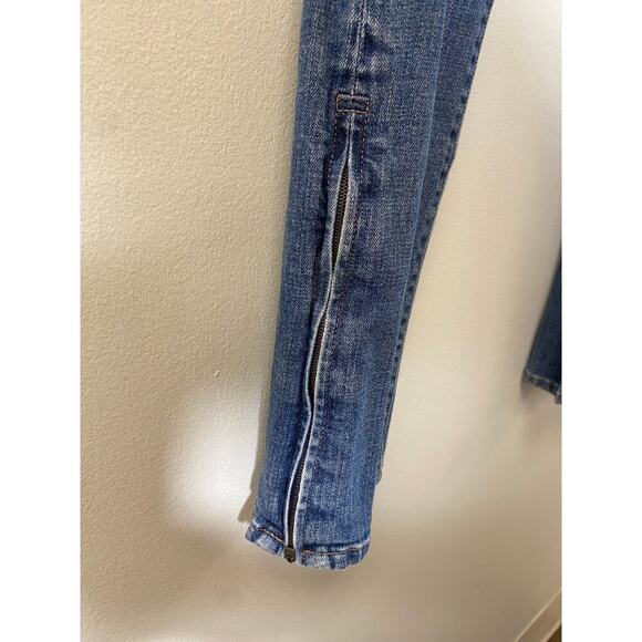 GAP Real Straight Jeans. Sz 25 - Picture 3 of 5